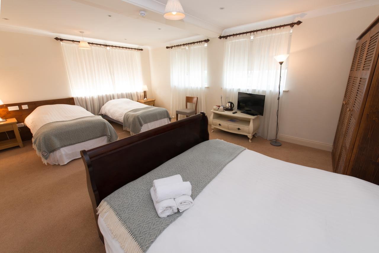 Connemara Lake Hotel 우그테라드 외부 사진